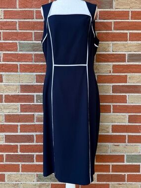 White House Black Market NWT Navy Blue White Sleeveless Sheath Dress 👗